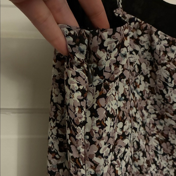 Abercrombie & Fitch floral midi dress with a leg slit and adjustable straps - Picture 7 of 10